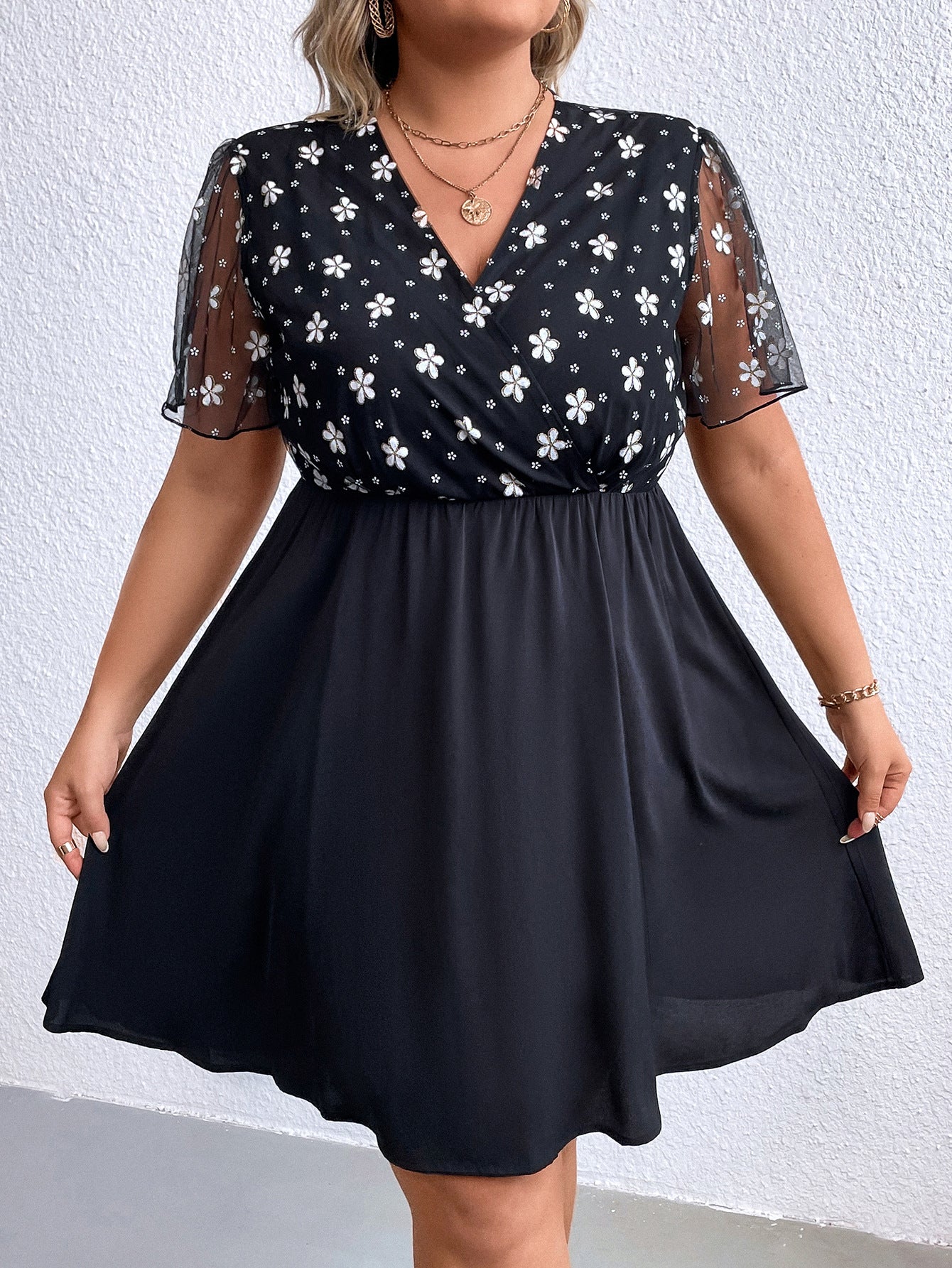 BamBam Plus Size Women's Summer V-Neck High Waist Floral Dress - BamBam