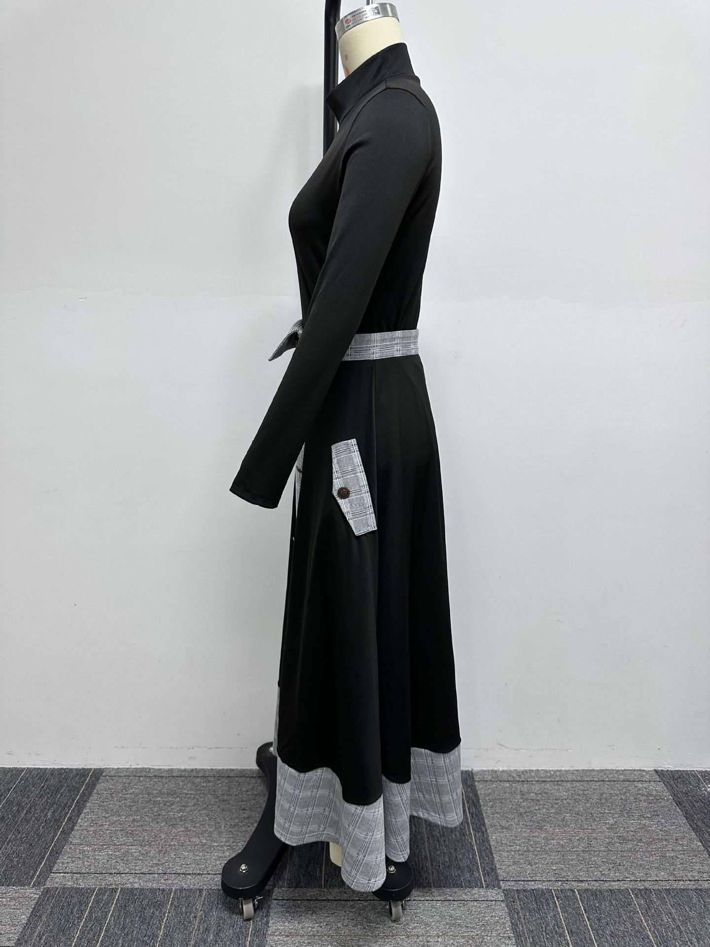 BamBam Slim-Fitting Long-Sleeved Turtleneck Plaid Slit Two-Piece Midi Skirt Set - BamBam